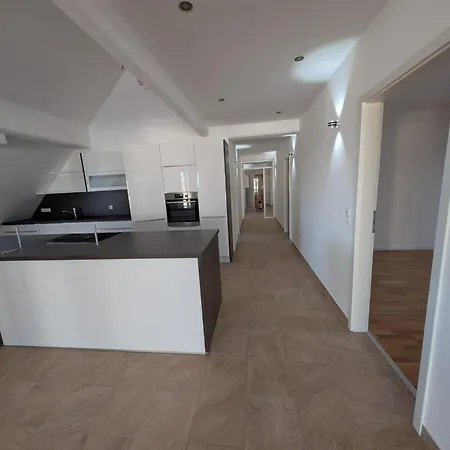 Vorverkauf Penthouse Loft 아파트호텔 *
